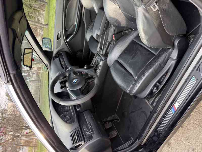 BMW E46 323Ci Cabrio 2.5 benzín, 125 kW / 170 koní - foto 7