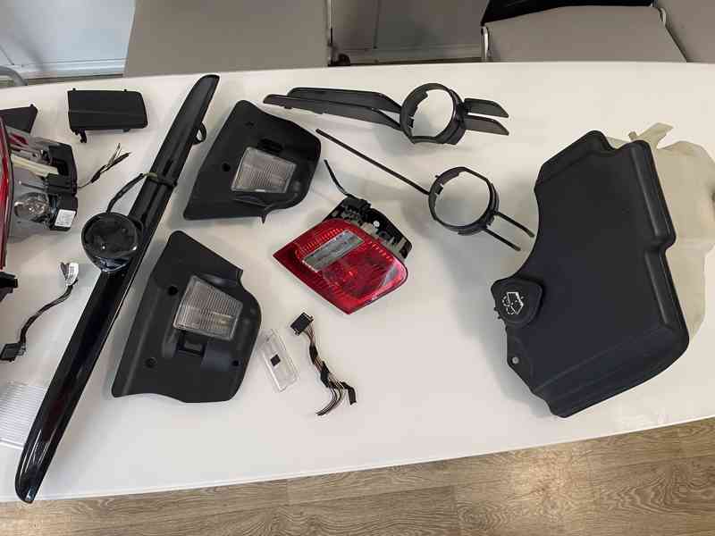 BMW E46 323Ci Cabrio 2.5 benzín, 125 kW / 170 koní - foto 14