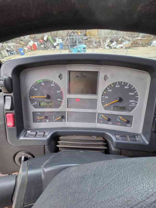 MAN Ostatní Hákový kontejner s rukou - foto 7