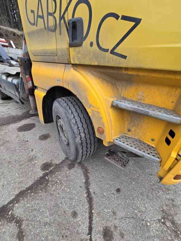 MAN Ostatní Hákový kontejner s rukou - foto 15