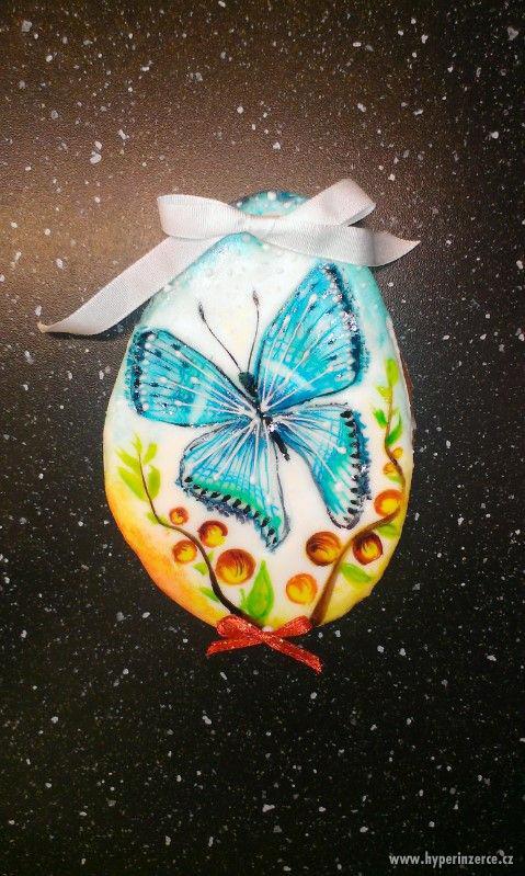 VELKÉ VELIKONOČNÍ perníkové vajíčko s modrým motýlem - foto 1