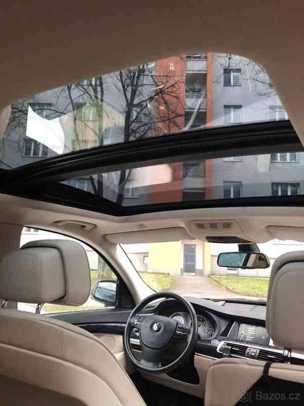 BMW Řada 5 3,0 - foto 11
