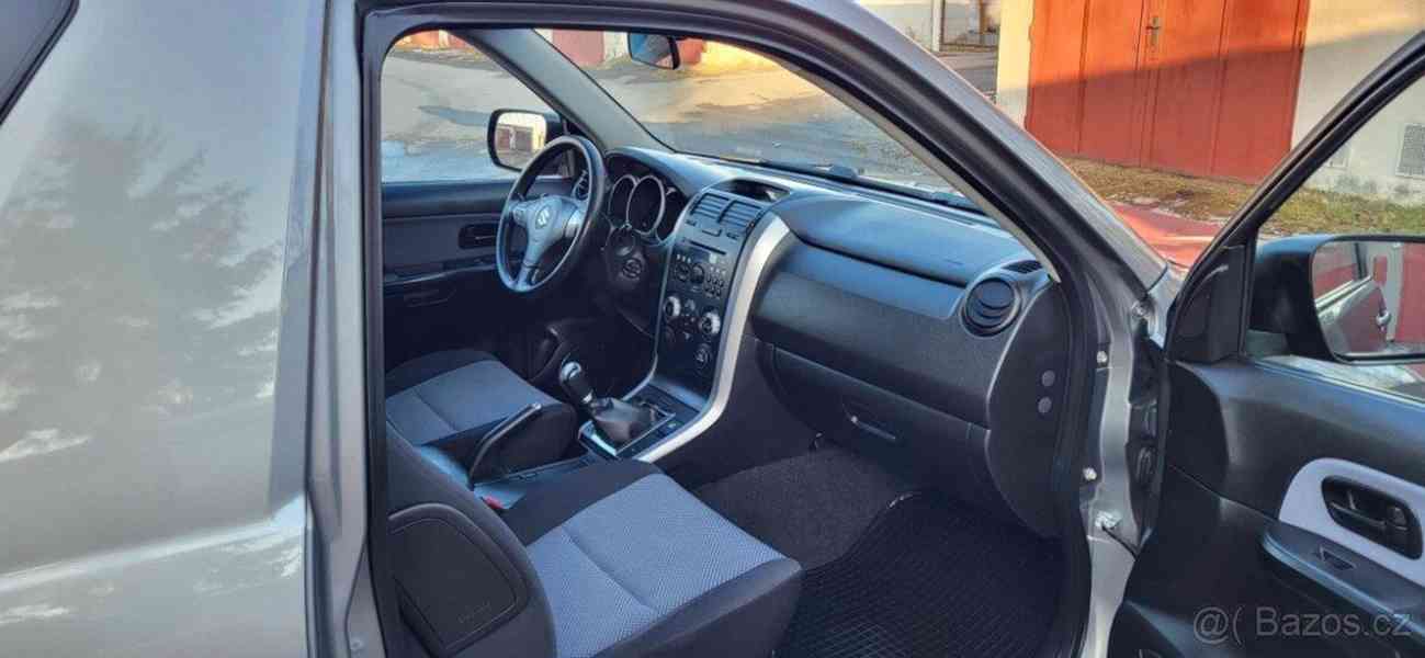 Suzuki Grand Vitara 1,6   AWD 3-dveřová - foto 13