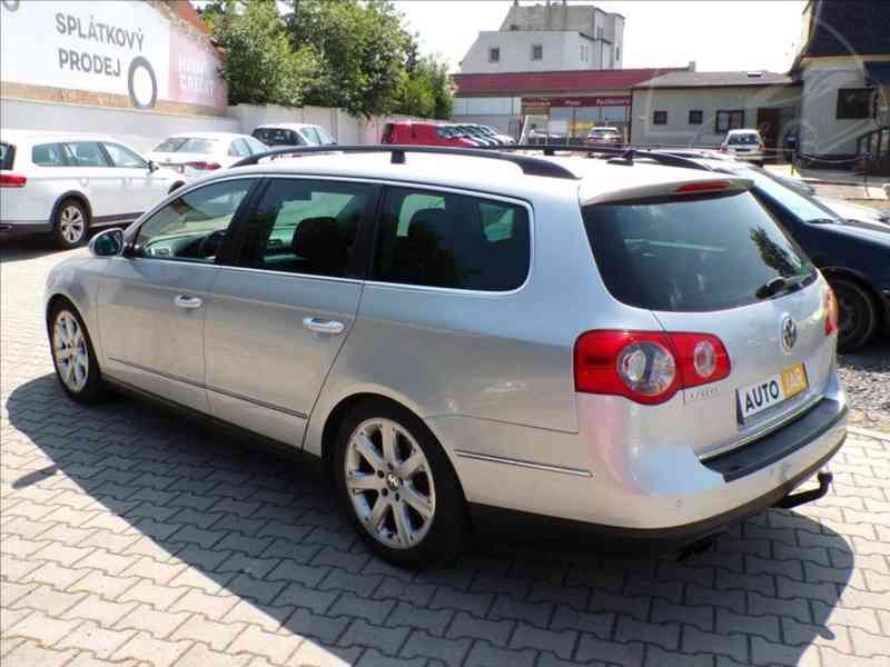 Volkswagen Passat 2,0 TDI DSG,XENON,TAŽNÉ,NAVI-HNED ODJÍŽDÍT - foto 4