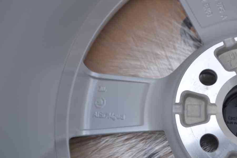 Š.Rapid/ Fabia 3 - NOVÝ zimní Alu komplet– 215/45R16. - foto 15