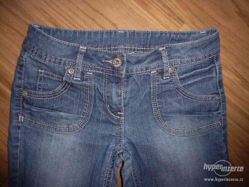 Džínové kalhoty C&A na 11-12L- vel.152 - foto 2