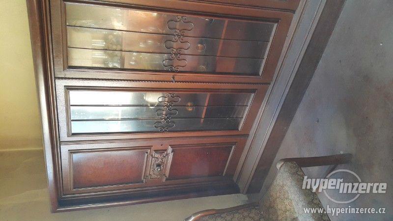 Prodej staršího nábytku - foto 11