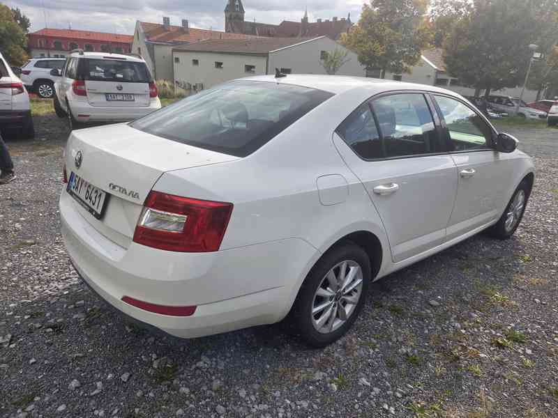 Škoda Octavia sedan 1.4 TSI - foto 3