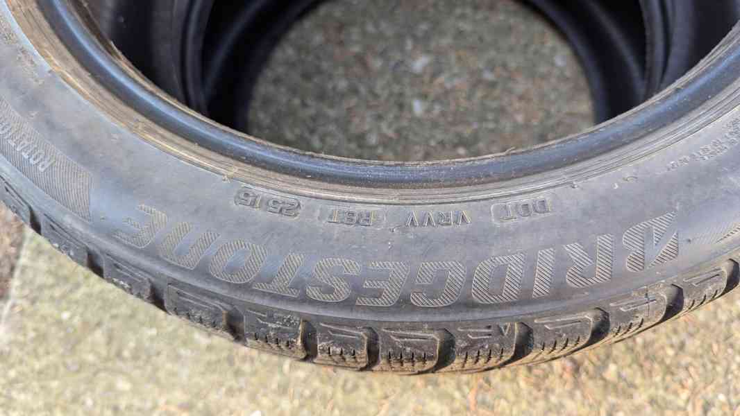 Zimní pneu 235/45R18 - foto 7