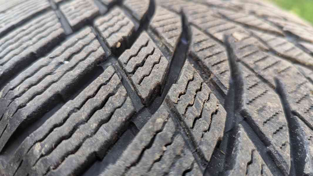 Zimní pneu 235/45R18 - foto 6