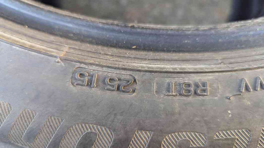 Zimní pneu 235/45R18 - foto 10