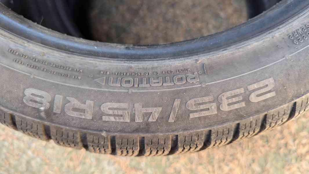 Zimní pneu 235/45R18 - foto 4