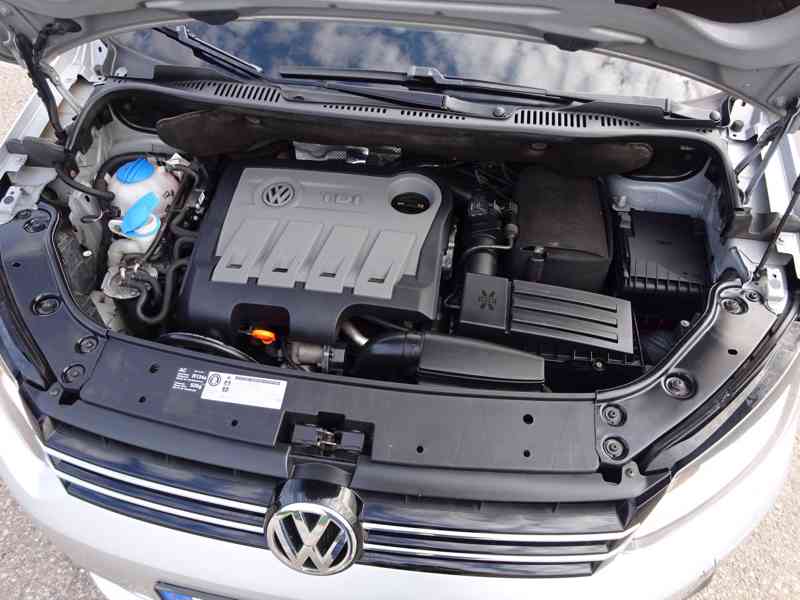 VW Touran 1.6 TDI r.v.2011 (77 KW)  - foto 17