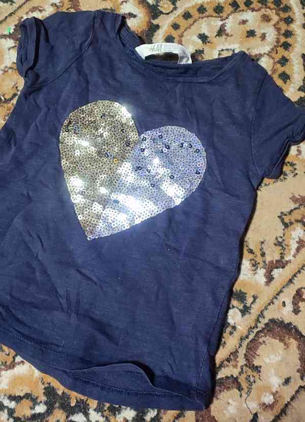 Dětské tričko s flitrovým srdcem, vel. 98/104 - foto 2