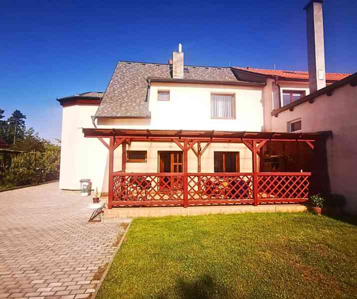 Prodej rodinného domu s velkou terasou Loučeň - foto 1