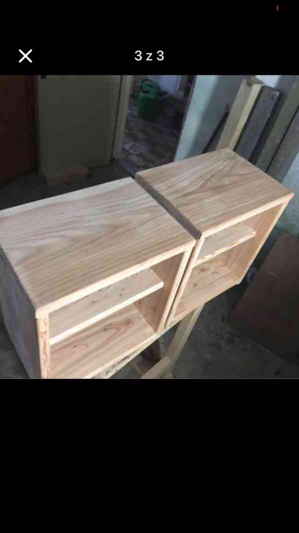 Noční stolky z modřínu  - foto 2