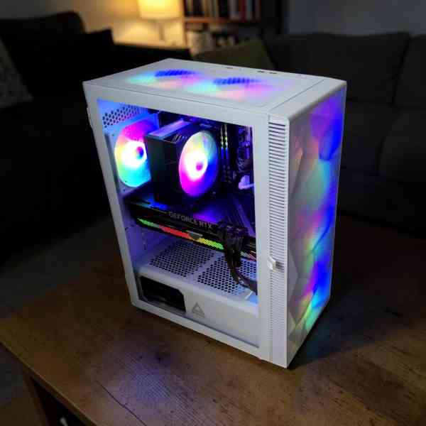 Herní PC s RTX 4070ti - foto 3
