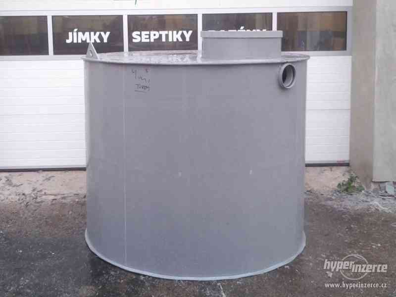 Retenční nádrž na dešťovou vodu, jímka, septik, žumpa - 4m3 - foto 2