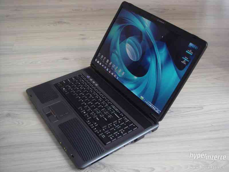 17" UMAX VisionBook 3700WXN, dám záruku - foto 1
