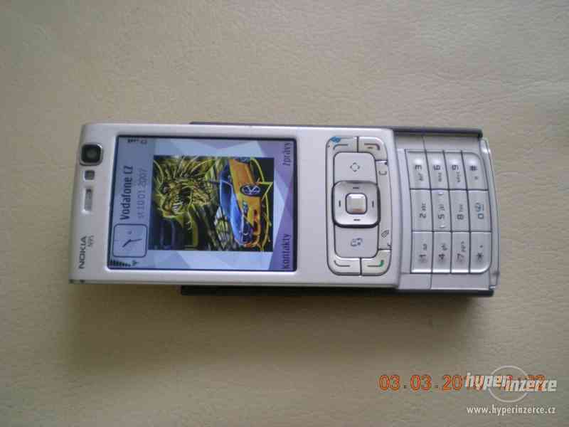Nokia N95 - plně funkční mobilní telefony z r. 2007 - foto 4