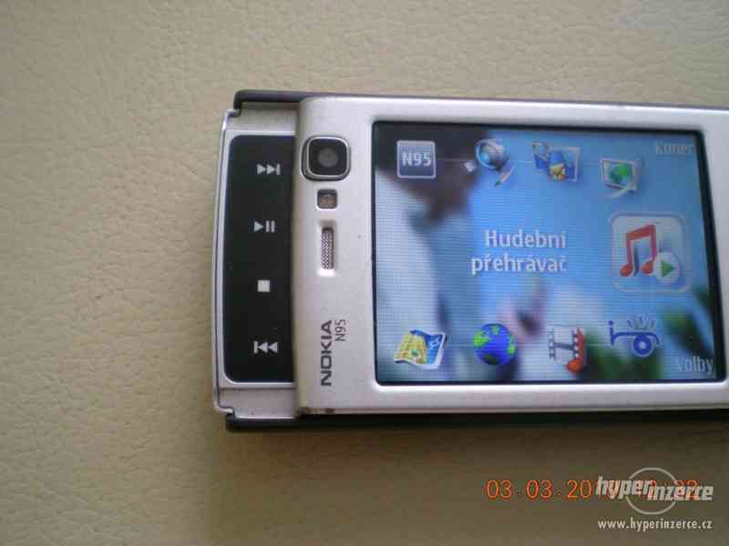 Nokia N95 - plně funkční mobilní telefony z r. 2007 - foto 5