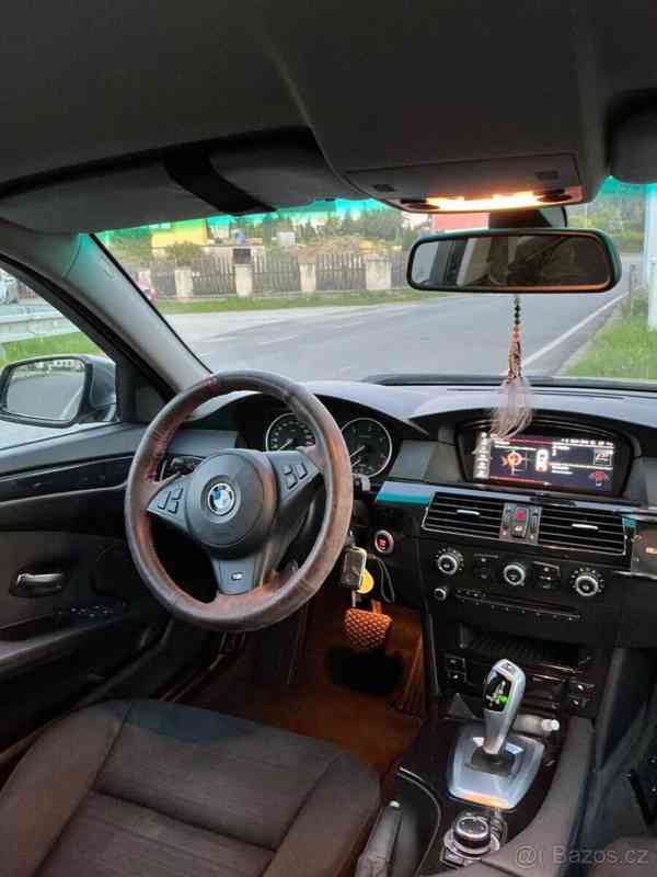 BMW Řada 5 2,0 - foto 14
