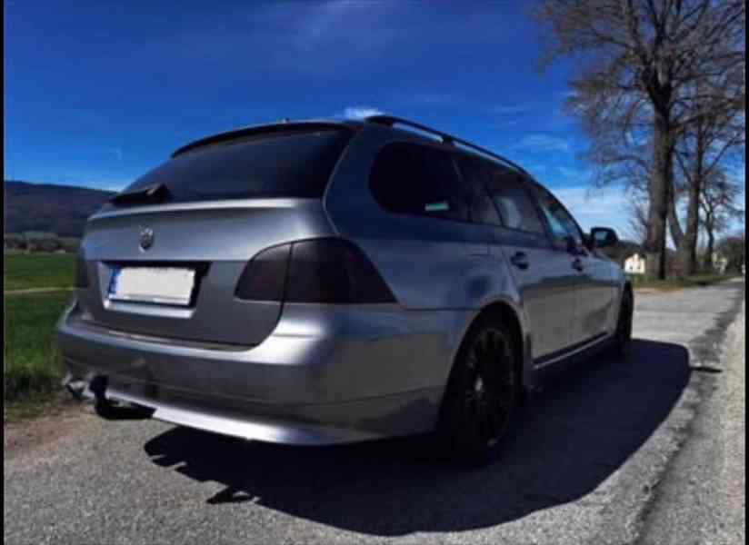 BMW Řada 5 2,0 - foto 13