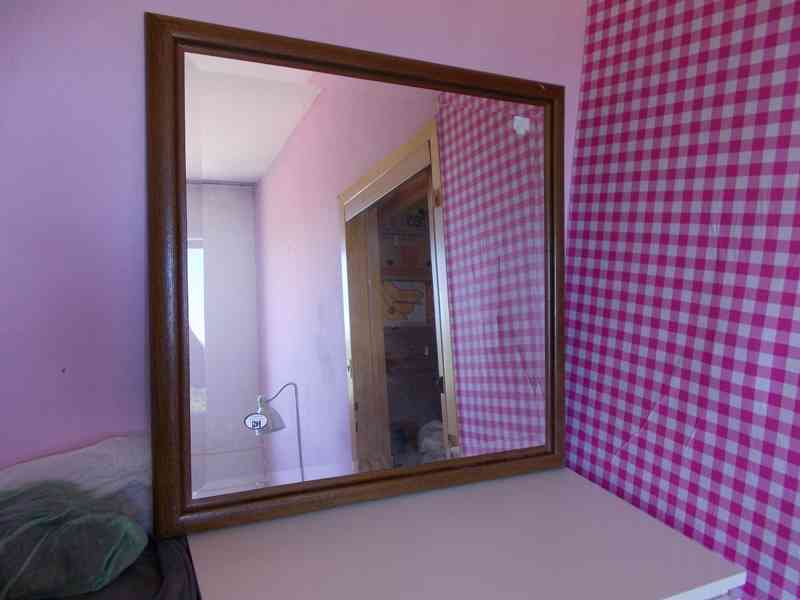 zrcadlo, rám z masivu, 84,5 x 84,5 cm - foto 1