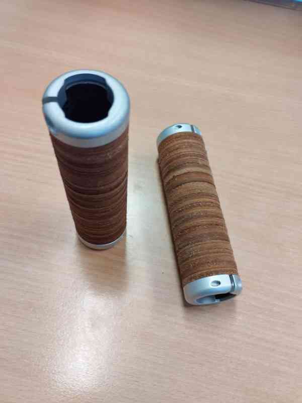 Kožené gripy Brooks Plump Leather Grips hnědé - foto 4