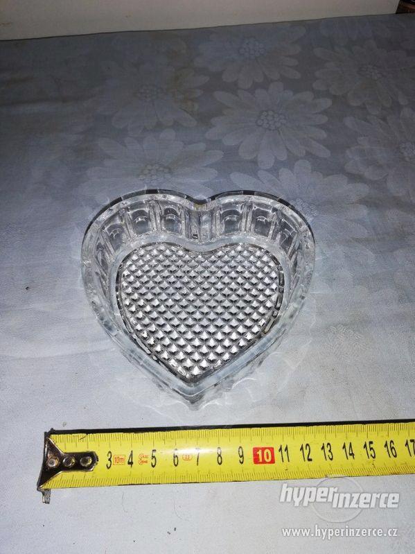 Skleněná miska ve tvaru srdce - foto 1