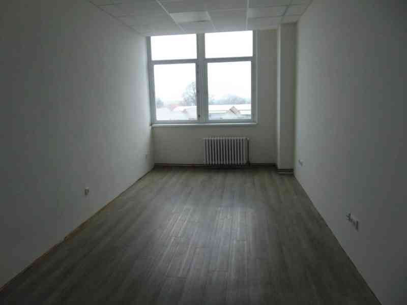 Pronájem, Kanceláře, 19,5 m² - Skuteč - foto 2