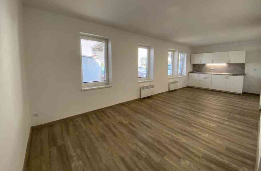 PRONÁJEM ÚTULNÉHO PROSTORNÉHO BYTU 1+KK, BRNO – MALOMĚŘICE  - foto 5