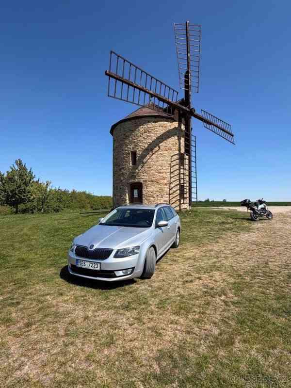 Škoda Octavia 1,6   TDI Combi - foto 8