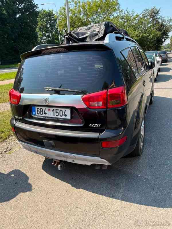 Peugeot 4007 2,2   4×4 7 míst - foto 3