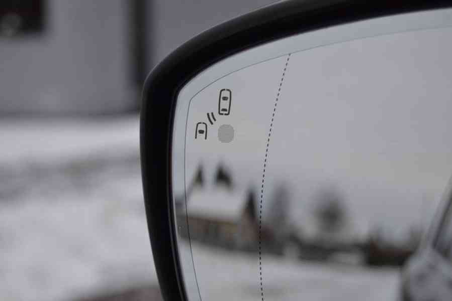 Ford Galaxy 2.0 TDCI 132kW Titanium 7 míst - foto 10