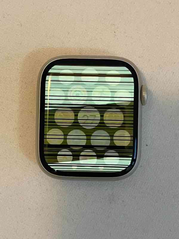 Apple Watch 9 GPS 45mm Cloud OFF vadný displej, nabíječka... - foto 3