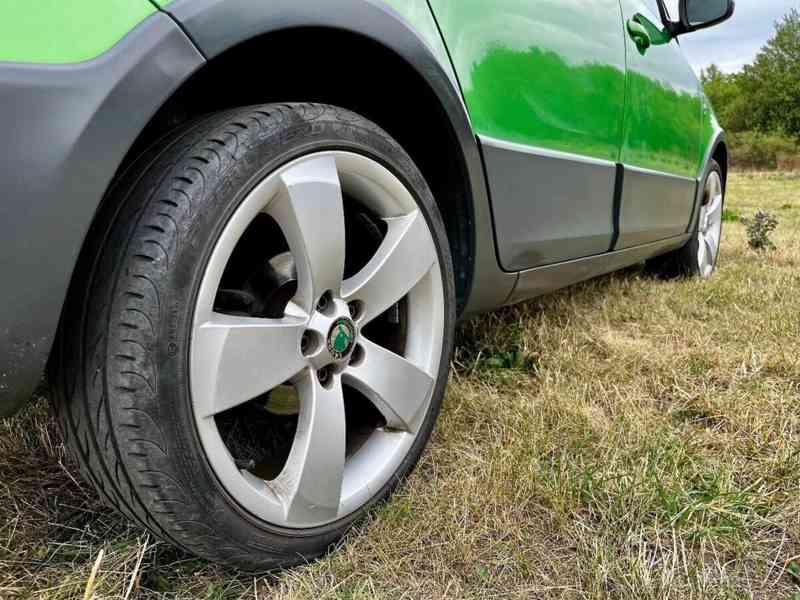 Škoda Fabia 1,2   TSI, 77 kW - foto 10