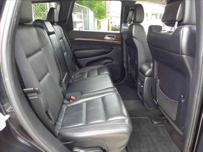 Jeep Grand Cherokee 3,0 D 4X4 - LIMITED - foto 19