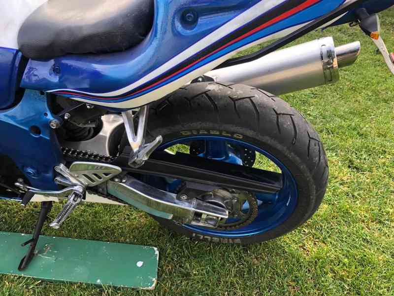 Suzuki GSX-R 600 srad - foto 2