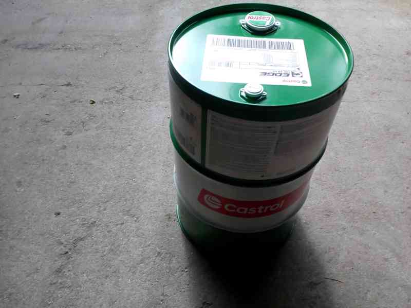 Motorový olej CASTROL EDGE 5w30 LL - foto 2