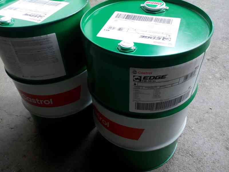 Motorový olej CASTROL EDGE 5w30 LL - foto 2