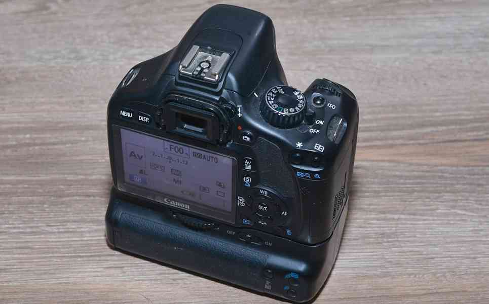 Canon EOS 550D *Full HDV*battery grip 25000 Exp - foto 5