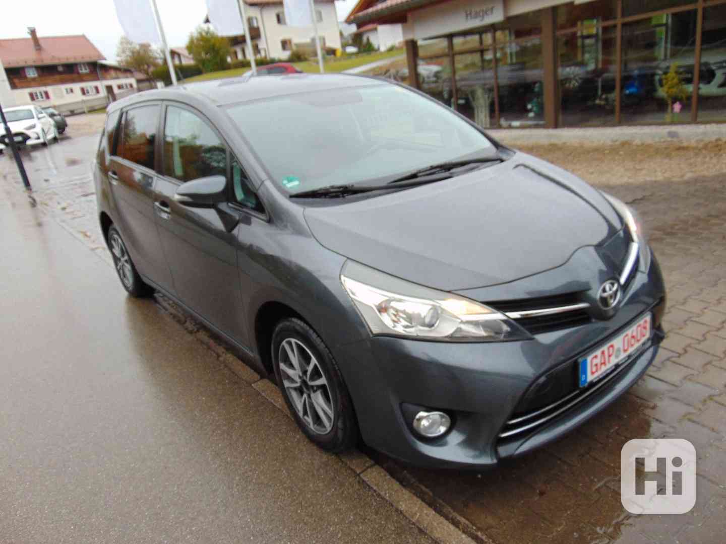 Toyota Verso 1,8i SkyView Edition benzín 108kw - foto 1