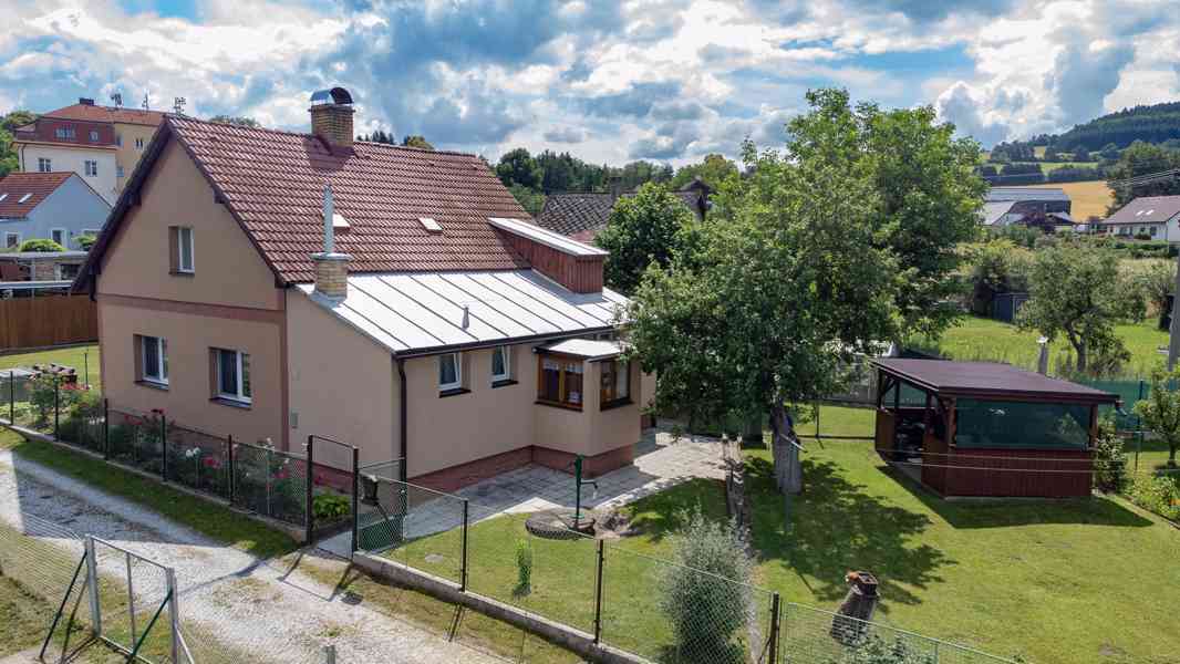 Prodej RD 4+1 se zahrádkou v Dlouhé Vsi u Sušice - foto 2