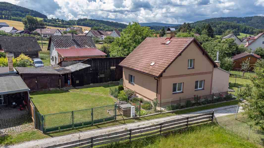 Prodej RD 4+1 se zahrádkou v Dlouhé Vsi u Sušice - foto 23
