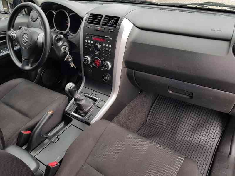 Suzuki Grand Vitara 1.6i City benzín 78kw - foto 3