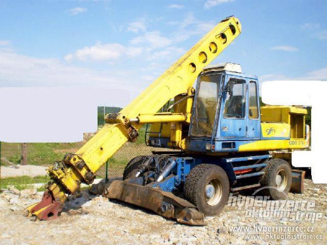 UDS 232 (18t teleskop bagr kolový - foto 1