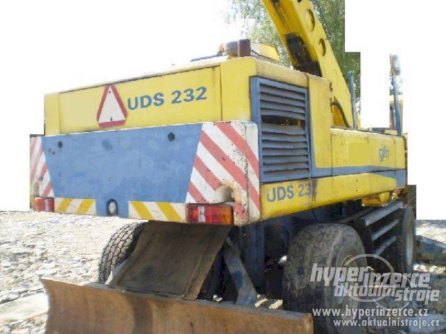 UDS 232 (18t teleskop bagr kolový - foto 7