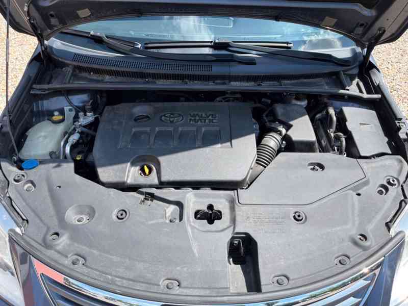 Toyota Avensis 1,8i Kombi Edition benzín 108kw - foto 15