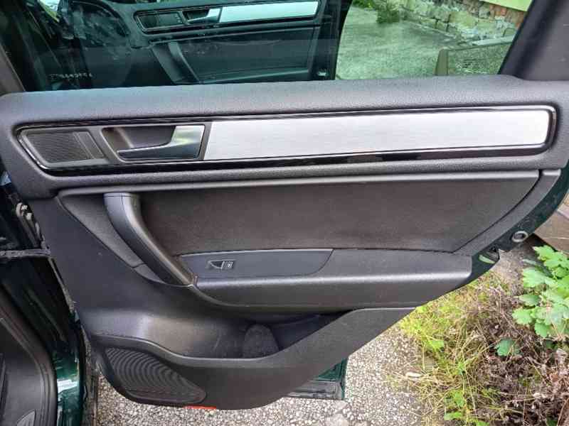 VOLKSWAGEN Touareg 3,0TDI 4Motion ČR 1maj DPH - foto 20